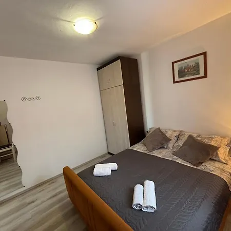 Kuca Za Odmor Manuela & Andrea - Grijani Bazen Apartment