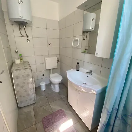 Appartement Kuca Za Odmor -m&a-grijani Bazen *