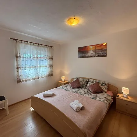 Kuca Za Odmor -m&a-grijani Bazen Appartement Fažana