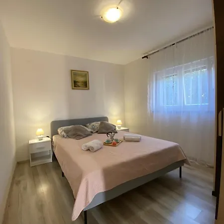 Appartement Kuca Za Odmor -m&a-grijani Bazen *