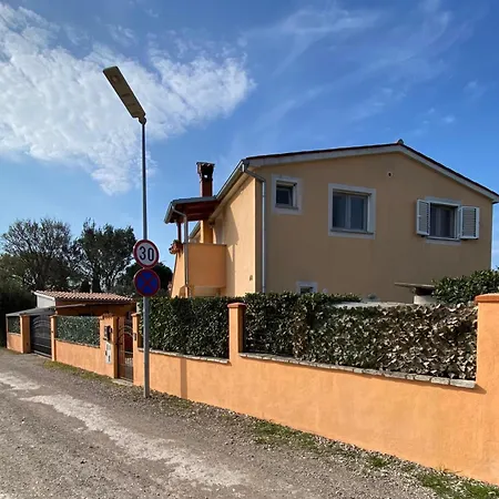 Kuca Za Odmor -m&a-grijani Bazen Appartement Fažana